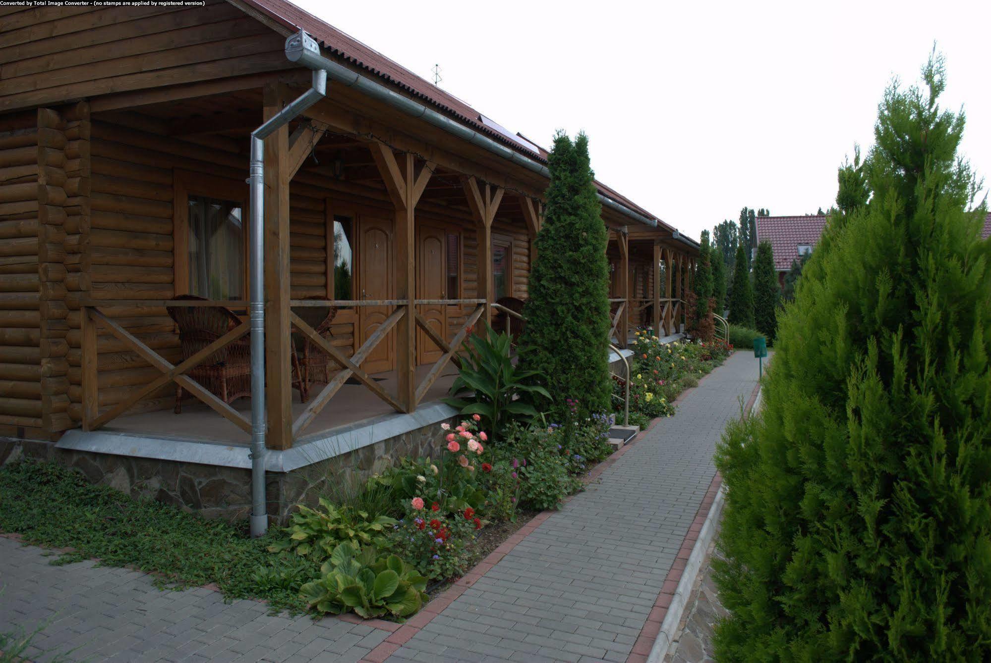 Hôtel Europe à Oujhorod Extérieur photo
