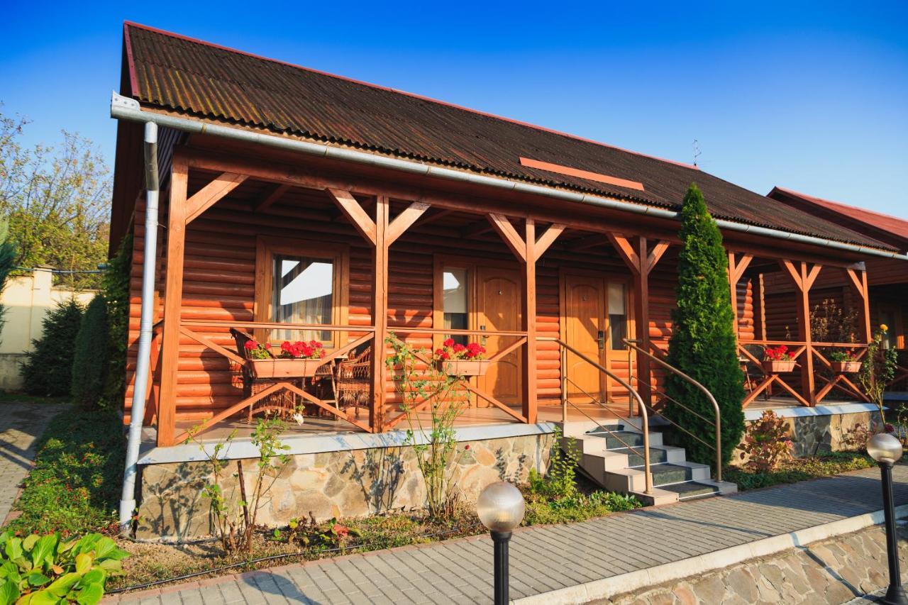 Hôtel Europe à Oujhorod Extérieur photo
